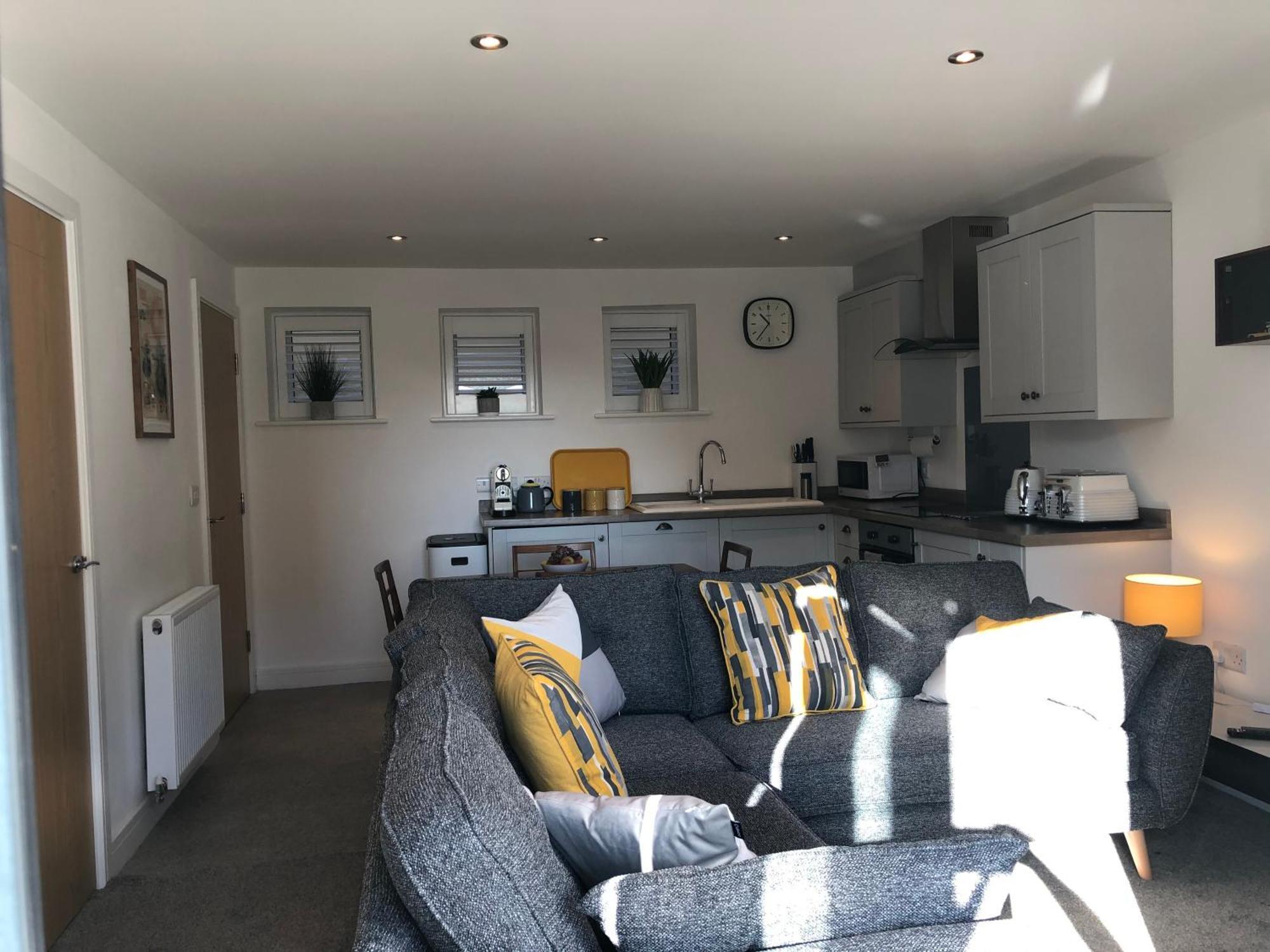 Retro Retreat, Sea View, Free Parking & Ev Plug-In Villa Whitby Exterior photo